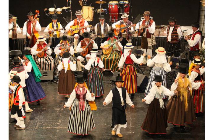 Mercadillo de Teguise + Fundación César Manrique