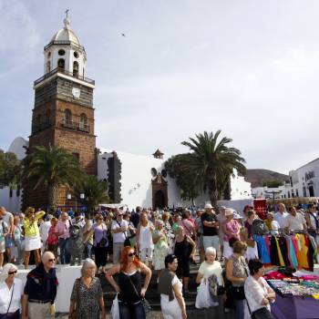 Mercadillo de Teguise + Fundación César Manrique